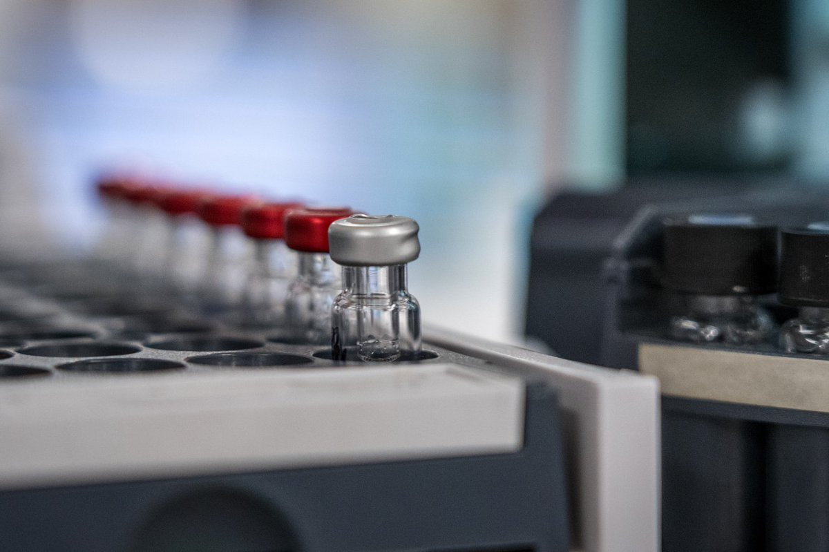 NMIAustralia's tweet photo. Apply until 11PM 30 June for the 2022 #Metrology Awards!

If you or someone you know has done something new in #measurement science or used measurement to address global problems, you could win an award!

Any scientist, professional or team can apply here: https://t.co/48RIZjZlyi https://t.co/6h2pWcJneU