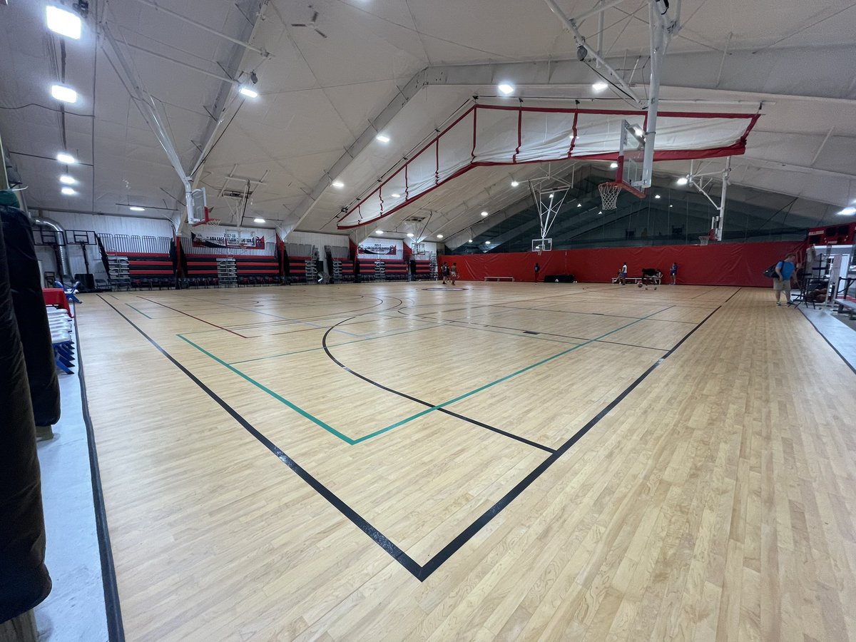 NYSTakeover's tweet photo. #TodaysOffice
Bulldogs Sports Complex
Got out the house on a weeknight! Made the trip to Binghamton to watch @twintierelite 2023 & 2024 teams work in prep for this weekend & the upcoming July grind. Good energy & attention to detail tonight. Thanks for having me! https://t.co/iCnFRrKLtD