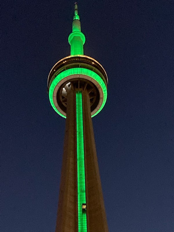 Check out the <a href="/CNTOWERToronto/">CN TOWER</a> lit up in #kidneycancer green to celebrate #WorldKidneyCancerDay !! Supporting the global kidney cancer community! Thank you CN Tower and my sister Susan for the great photos from <a href="/KidneyCancer_Ca/">Kidney Cancer Canada</a> <a href="/CancerduRein/">Cancer du rein CA</a> kidneycancercanada.ca