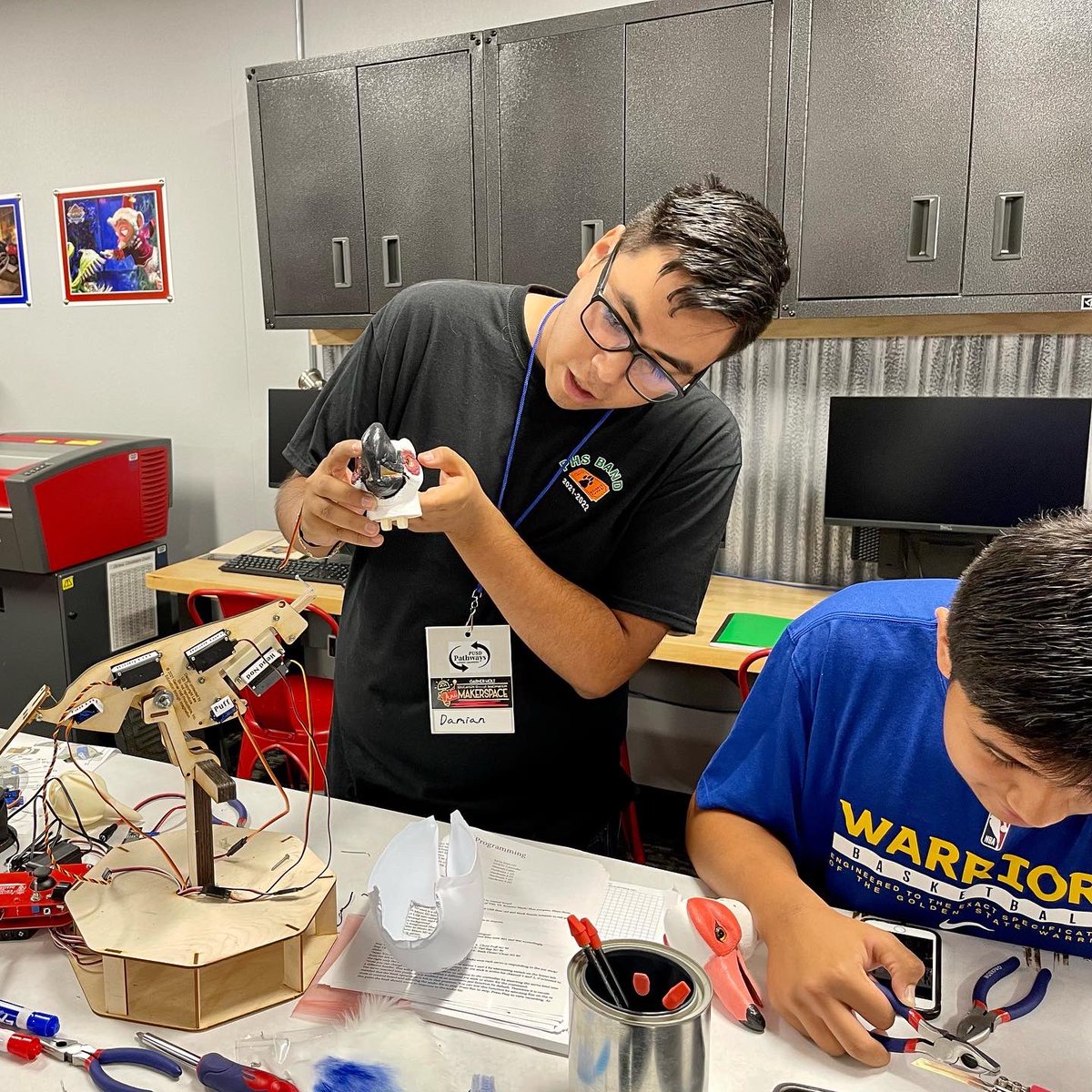 Porterville_FRL's tweet photo. The Animatronic Songbirds making more and more progress each day! Look at the @pathwayspusd student progress on this amazing project!
@GarnerHoltEtI @garnerholt #animakerspace #animakerspacelab #tikibird https://t.co/ybr3bzswme