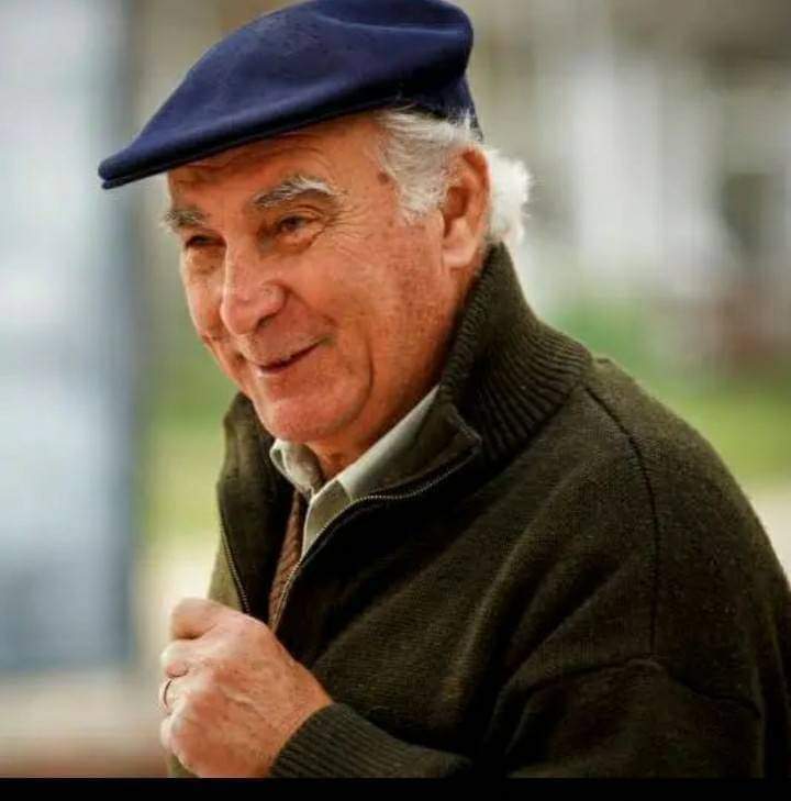 Este es el Chueco: cálido, pícaro, sabio. 
El mejor en lo ideológico - estratégico, en la gestión del gobierno departamenral y en la comunicación con la gente común. Con sus ideas y su práctica política  nos desafió cotidianamente... 
y nos seguirá desafiando. <a href="/Frente_Amplio/">Frente Amplio</a>