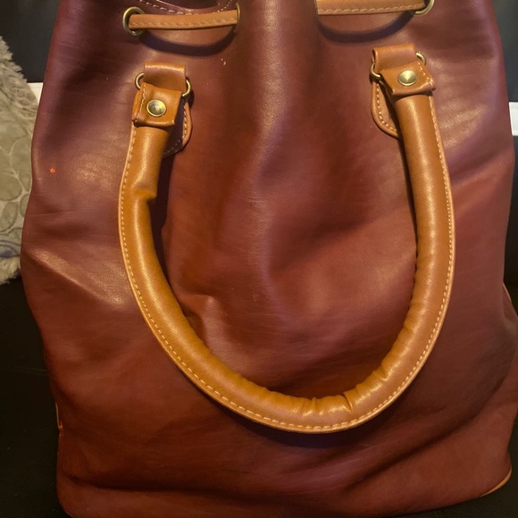JaxonSpringer07's tweet photo. So good I had to share! Check out all the items I'm loving on @Poshmarkapp from @AmandaNavymom #poshmark #fashion #style #shopmycloset #psdesigns #lizclaiborne #ugliz: https://t.co/5pzoYZSMJs https://t.co/Fukfj8753z