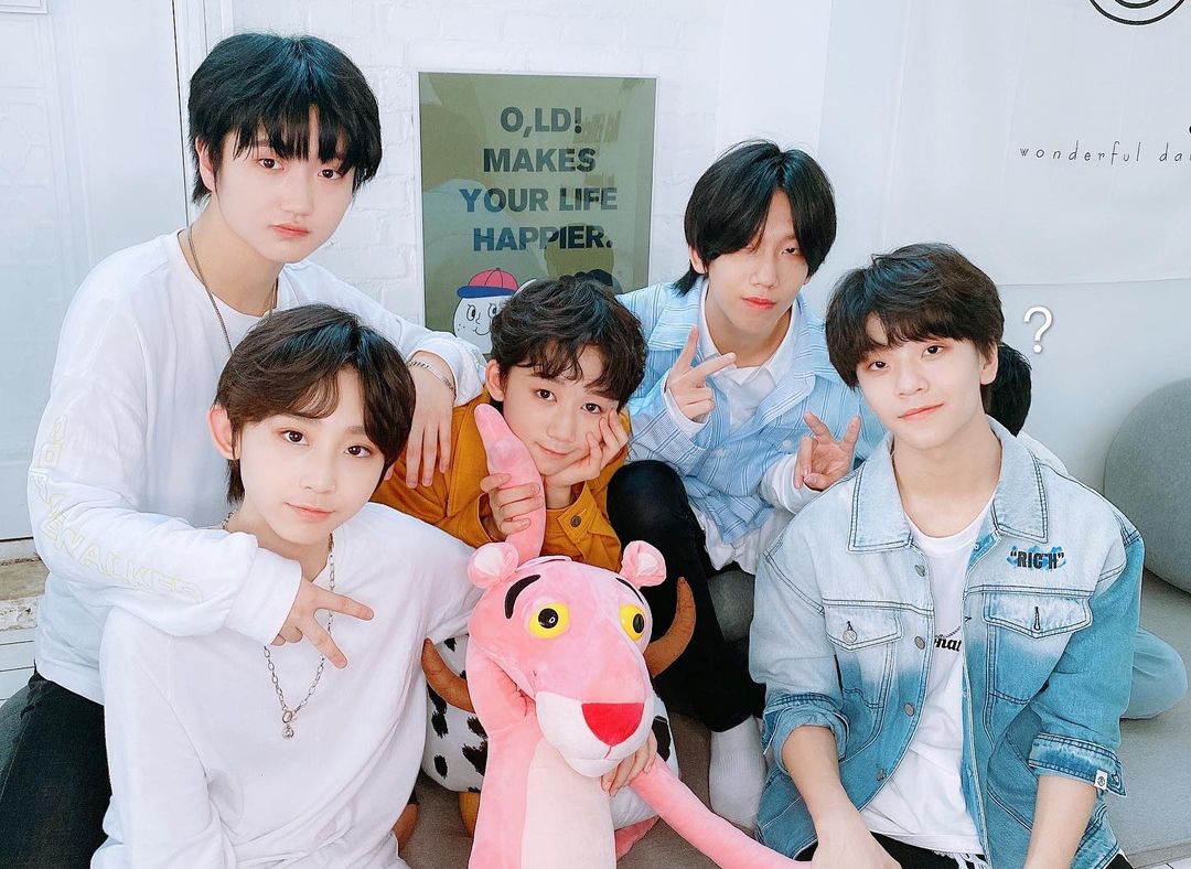 BOYSTORY_RSY's tweet photo. .
BOSS❤️BOY STORY FOREVER
#��节快乐 #bossboystory
#涵予 #梓豪 #鑫隆
#泽宇 #明睿 #书漾 https://t.co/eskIOaxZAu