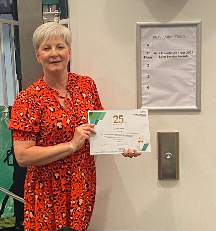 JayneBone's tweet photo. So proud to have received my 25 year (27 years on Sunday!) long service award this evening. Lovely to see so many colleagues I've worked with over the years. Thank you @YSTeachingNHS for recognising the loyalty and dedication of staff who have served 40 and 25 years tonight. https://t.co/HiaDc8DvJ9