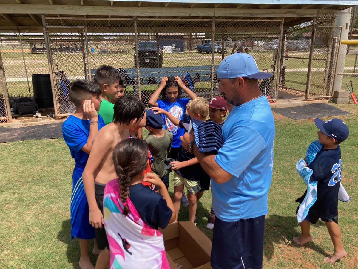 After 3 days of camp, not sure who had more fun, the slip & slide baseball all stars or the coaches!
Thankful for all the parents who brought their players out, see you all at the next Future Tiger ⚾️ Camp!
#FutureTigers #BaseballisFUN