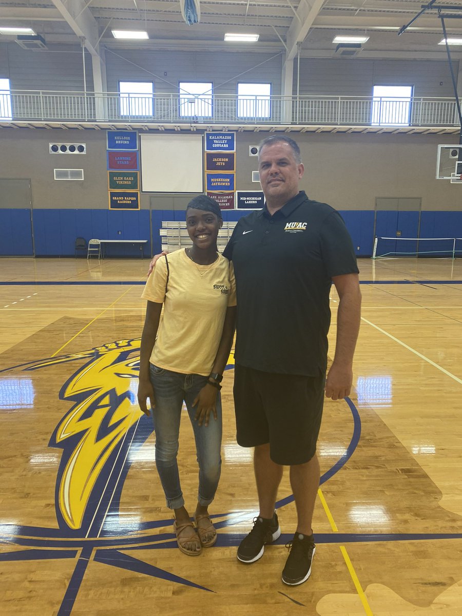 PPHSGIRLSBBALL's tweet photo. Thank you Coach Gould for hosting @ToNiiyaah3 she had a great visit and appreciated the opportunity to further her academics and athletic career @MU_AncillaWBB https://t.co/VRBc2JHn3H