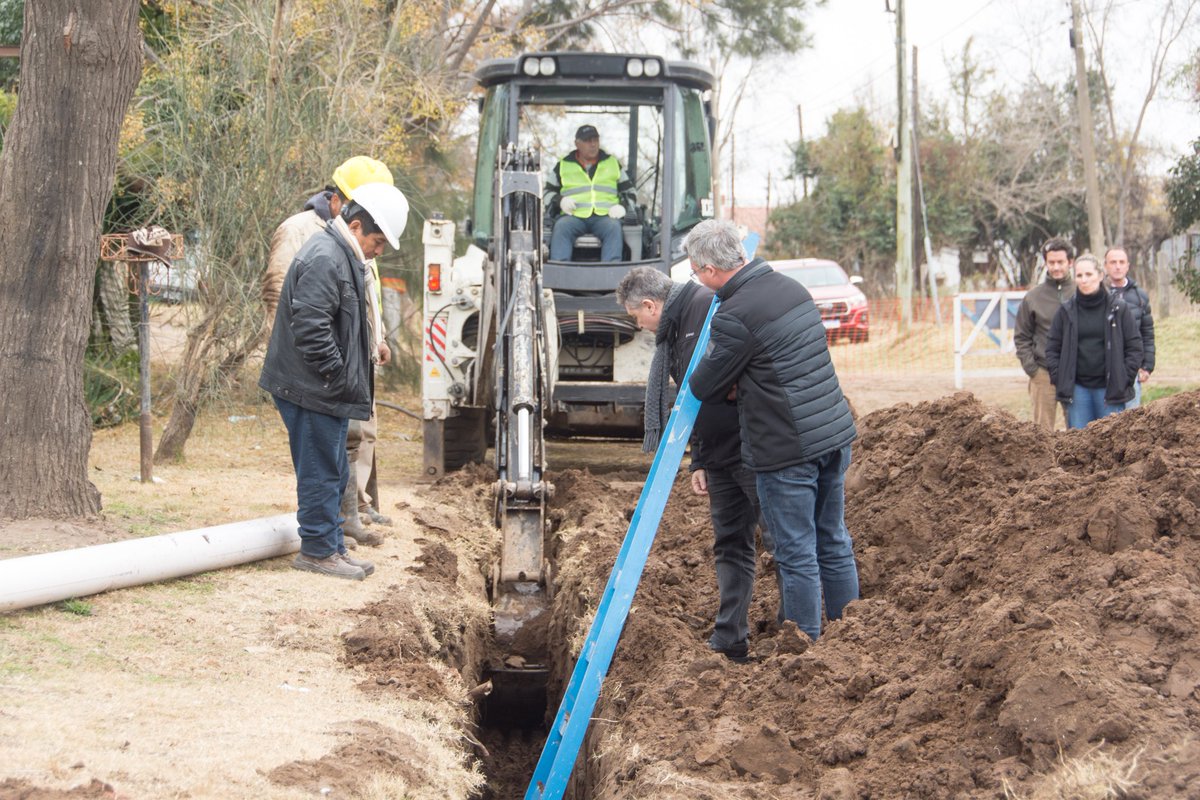 PJZurro's tweet photo. Quiero agradecer a nuestro Gobernador @Kicillofok y todo su equipo de trabajo que hoy nos anunciaron a todos los #Pehuajenses el saneamiento de la Laguna "La Salada" y la nueva planta de #Tratamiento #Cloacal para nuestra ciudad. https://t.co/Ctelz8L2VA
