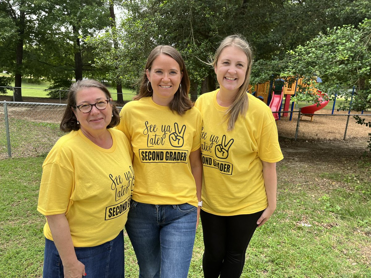 Congratulations to us, Pinchbeck ES Community! Today was the close to the wild ride of 2021-22 school year! I’m so proud of us Rays Leaders! Keep shining bright!!!☀️👏🏽🎉💯#raysingthebar #raysingleaders #lastdayofschool
