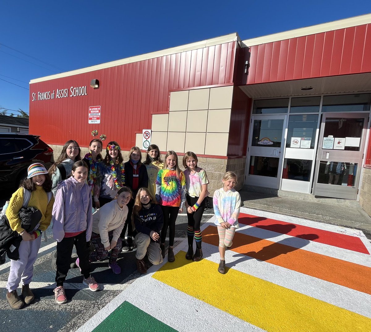 Thank you to our @SFOAschool @NLESDCA community for supporting our PRIDE drive with a trunk-load of food and over $500 in donations for NorthEast Avalon Food Sharing Association ❤️🧡💛💚💙💜