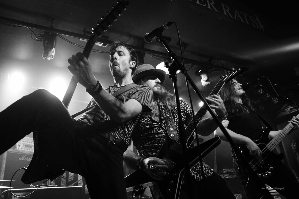 IanLadlow's tweet photo. Daxx &amp; Roxane at London Water Rats - first time seeing and very impressed @DaxxRoxane https://t.co/Nlble4u0Hm