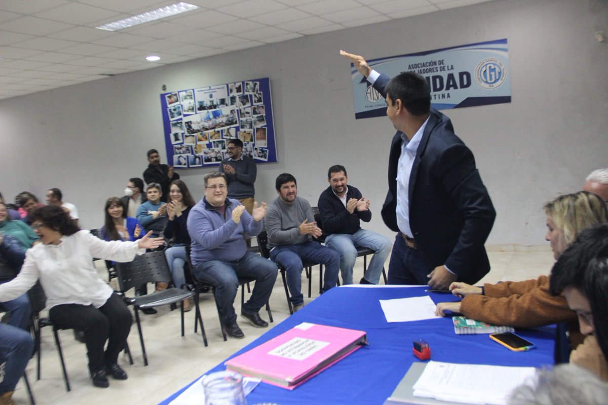 DelegadosSEJCH's tweet photo. Provincia del Chaco, el compromiso de seguir defendiendo nuestros derechos como trabajadores. -

@MG_Justicia  / @gracielaranda

@Douglelus 
@DelBalzoGabriel
@FeSitraju
@Vsiley
@SEJChaco 
@azulblancasejch
@DelegadosSEJCH https://t.co/0Jd5VgR0bM