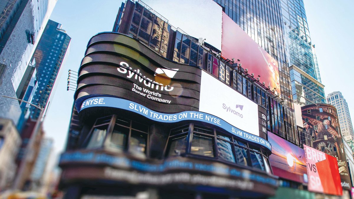 SylvamoCo's tweet image. Spotted on #WallStreet 👀 #ThrowbackThursday #SLVM