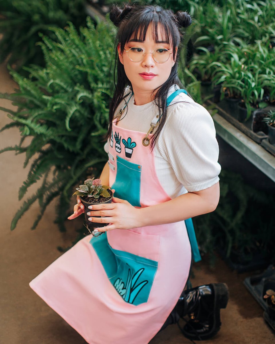 kinwamonster's tweet photo. 🪴PLANT APRON coming soon end of June!🪴 https://t.co/B1hInCmQGv
