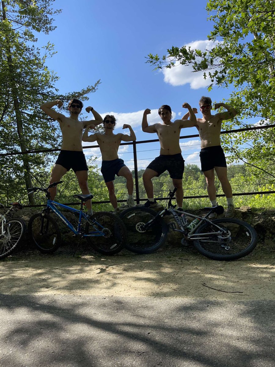 MattReinardy's tweet photo. Cannon Valley Trail Ain’t nothing 💪 https://t.co/cPbpbYQ2JQ