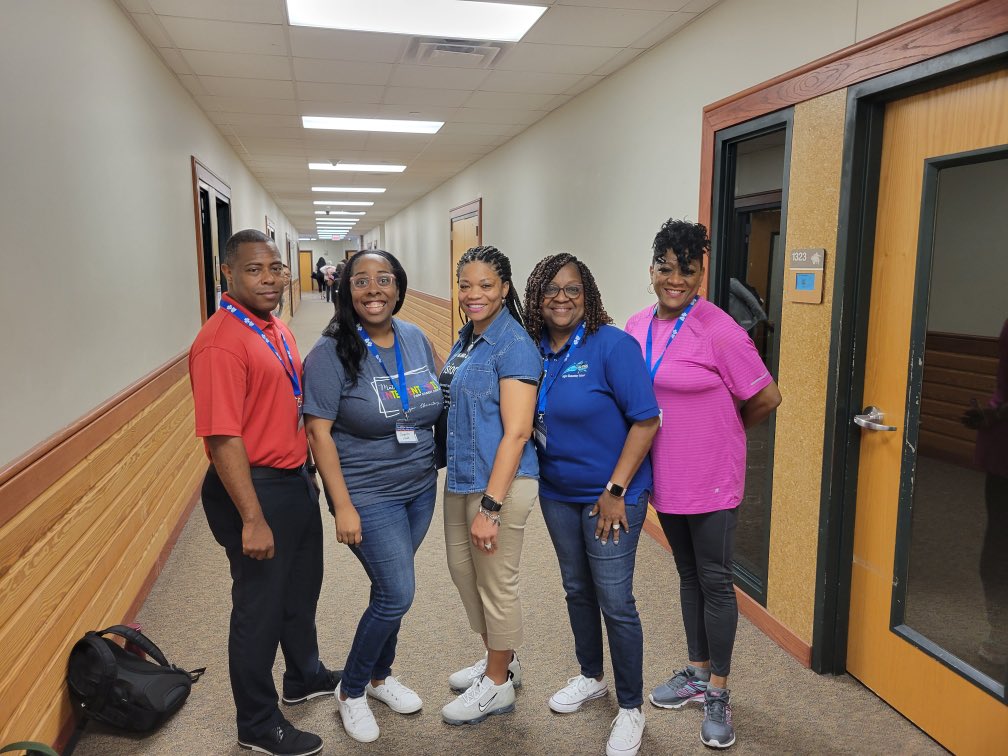 MathWithMsWade's tweet photo. Leading, learning, and impacting our future @SpringISD Summer Leadership Institute.Looking forward to a great year @MajorElementary with my dynamic team. #togetherwewill #MajorAllstars #MajorILT #missingsome https://t.co/wlZ6Tv3LSt