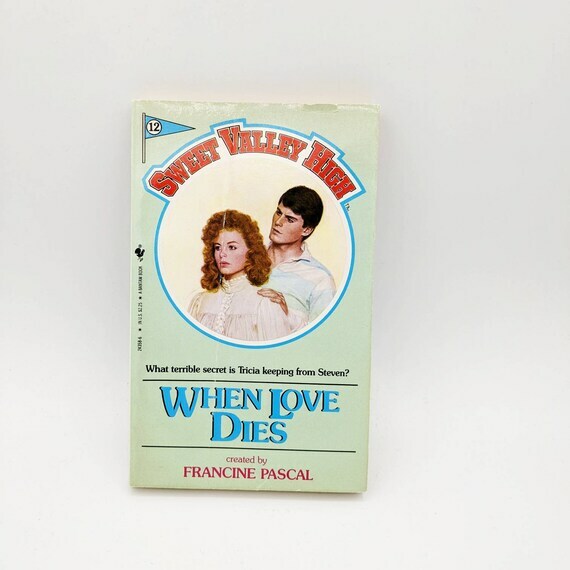 UnthinkVintage's tweet photo. New in the shop today! https://t.co/wCZghrSddD #etsy #vintage #etsyvintage #vintagebooks Sweet Valley High, Book 12, When Love Dies, Vintage Books, Vintage Teen Books, Sweet Valley Twins, Francine Pascal by UnthinkableVintage https://t.co/kFzqbDYkq0