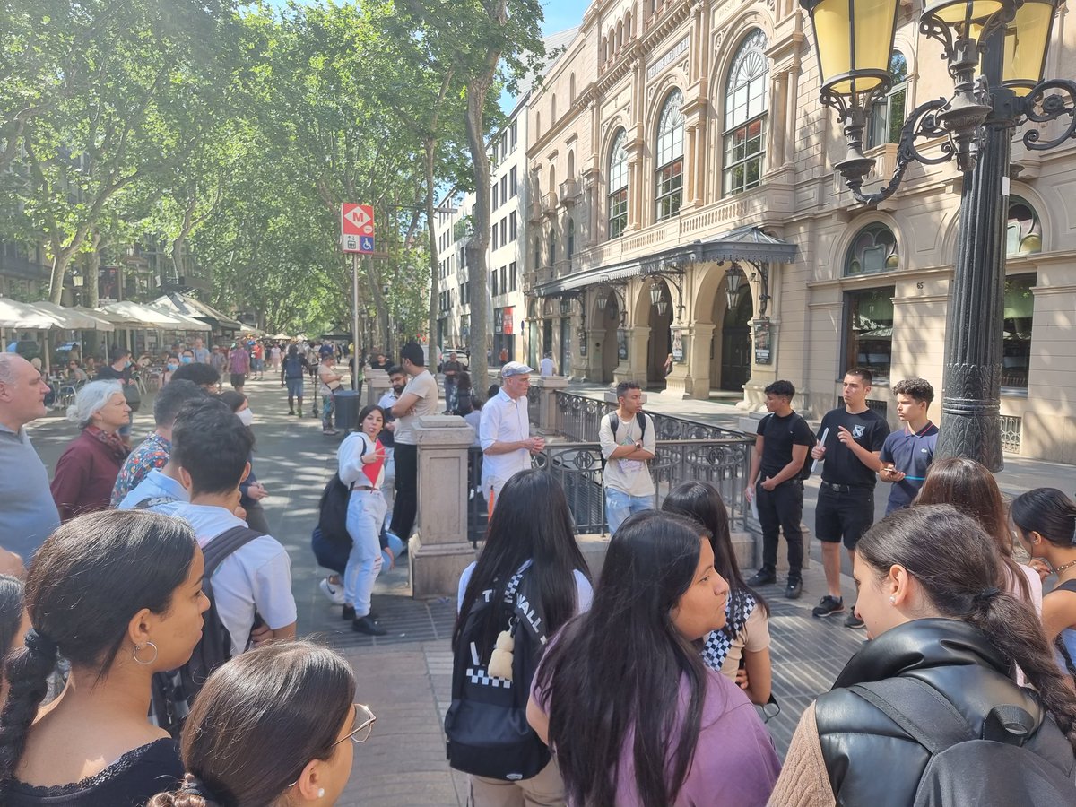 insmtarradell's tweet photo. Moltes gràcies als 12 protagonistes per preparar i realitzar unes rutes meravelloses.
També estem molt agraïts als alumnes, familiars i professors que ens vau acompanyar.
#ProjecteRaval https://t.co/AQLgBjdQez