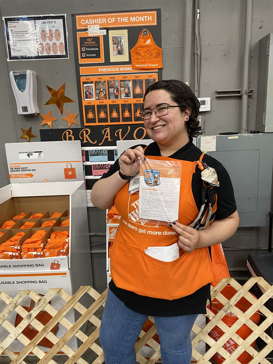 #AcesNYM #SecaucusHD0910 Congratulations to our AMAZING “3 TIME” MAY Cashier of the Month… MONICA!!! Extremely proud of he &amp; all her accomplishments! It’s hard enough to achieve this award one but 3 times just wow 🤩 OUTSTANDING! Lucky to have her 👏👏🙌
