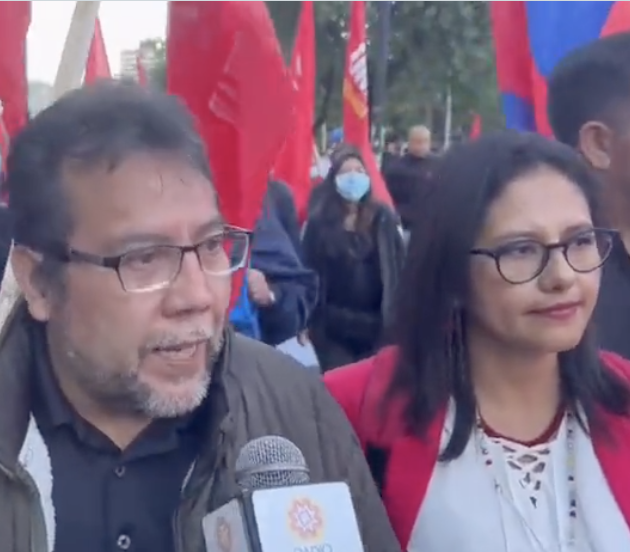 rommelau's tweet photo. ¡Por más que se alisen el pelo, se los reconoce! @QuitenoSur Hay que hacer público esto... ¡Ya están vistiéndose de pueblo estos oportunistas! https://t.co/TctqFiiOkA