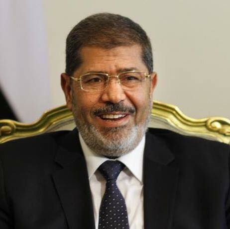 A3M_MORSY's tweet photo. *غداً الذكري ال ٣ لرحيل أبي د ﮼محمد‌مرسي  ١٧ يونيو وإن كانت ذكراك لا تغيب عنا يوما
*لا زلت في قلوبنا..رجلا لايقبل الضيم ولا ينزل علي رأي الفسدة..عشت رجلا و رحلت واقفا في قفصك تواجه الظلمة
*اللهم ارحم أبي واغفر له و ارزقه الفردوس الأعلي وصحبة سيدنا محمدصلي‌الله‌عليه‌و‌سلم و صحبه https://t.co/7SJqt1rULh