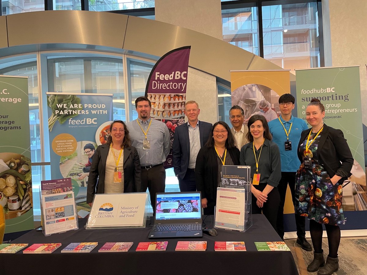 EatDrinkBuyBC's tweet photo. Last week we attended Food Pro 2022! 

It was great meeting some of our partners and peers and sharing how we support this incredible industry through #BuyBC, #FeedBC, and #BCFoodHubNetwork.

#Foodpro22
@bcfoodandbev https://t.co/Gxabv6z8wm