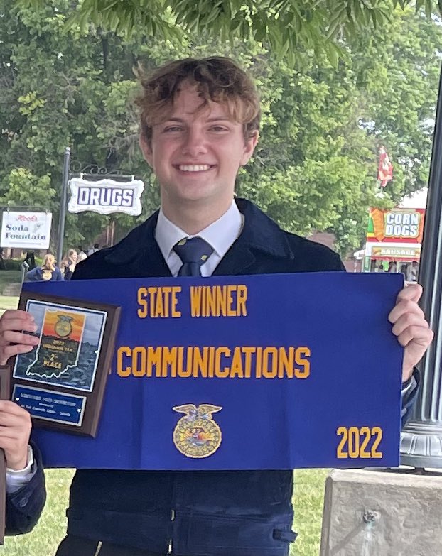 rushvilleffa1's tweet photo. Congratulations to our proficiency winners!
Zoe Mann- 1st Ag Processing 
Nicholas Neuman- 1st Ag Comm
Levi Marlatt- 1st Ag Mech Design&amp;Fab
Jonathan Starke- 3rd Nursery Oper.
Annie Thoman- 3rd Fruit Production
Katie Thoman - 4th Fruit Production
Kelby Roberts -4th Agriscience https://t.co/od1oNskdiw