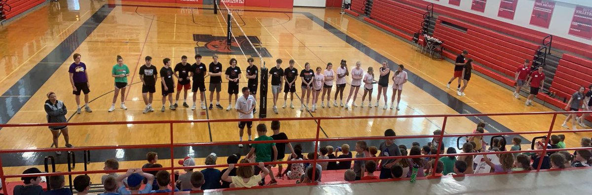 RedHawkVB's tweet photo. What a Week with our 150 #LilRedHawks‼️‼️‼️ #ProgramCampsDoItDifferent💯💯💯 https://t.co/SN8Pg4Pdzi