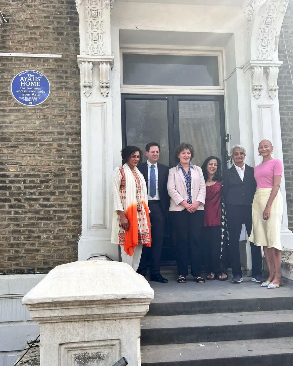 Momentous day for so many of us! <a href="/EnglishHeritage/">English Heritage</a> <a href="/tweeter_anita/">anita anand</a> <a href="/MeeraSyal/">MeeraSyal💙</a> @FloStadt 💙💙💙💙 #ayahshome