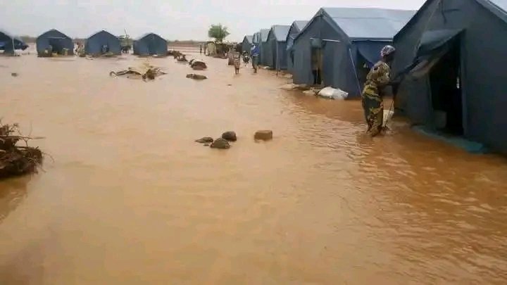 ZangoAbdoulRah2's tweet photo. L'inondat@ est un phénomène naturel susceptible d provoquer des perte de vie humaine, le déplacemnt de populat@, d'avoir un impact sur la santé humaine, ls bien e ls réseaux. Elle peut égalemnt nuire à l'environnemnt et cmpromettre gravemnt le dveloppemnt économiq
#226climativist https://t.co/wigDq6OPcw
