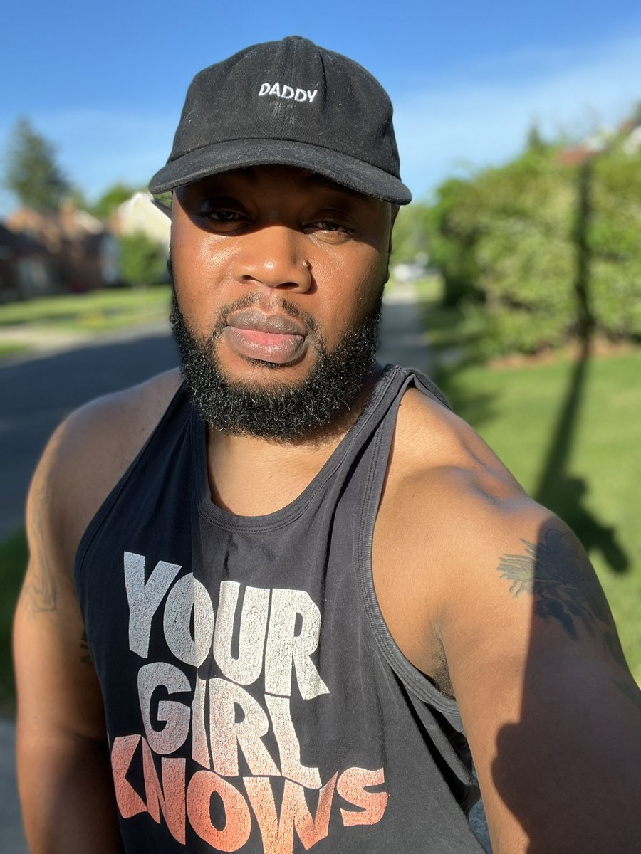 hamp_dachamp15's tweet photo. Daddy Hamp on a lil afternoon stroll with baby Hamp
#BeerDay
#cleheights
#father
#blessed https://t.co/VnAgWmhxJP