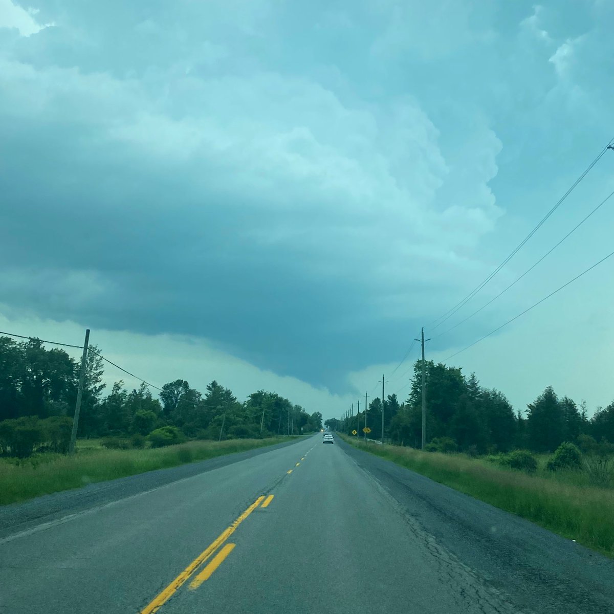 handymanx1's tweet photo. @ConnorMockettWX Got a good picture of it coming into Richmond https://t.co/1nR3kWhTV0