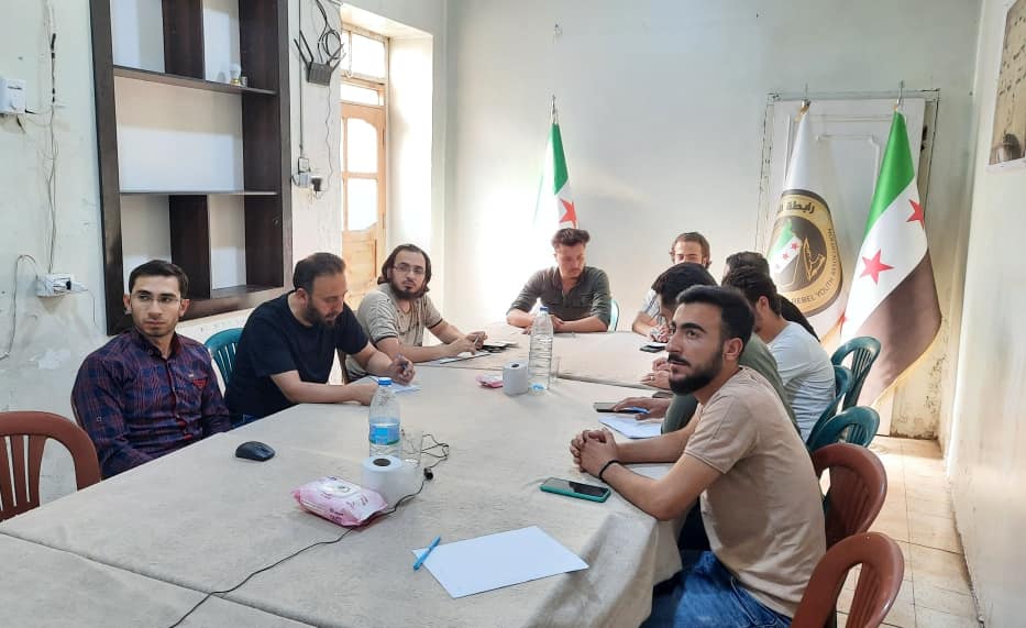 SRYA2011's tweet photo. SRYA participated in a virtual meeting called by @lacusyr with @DanStoenescuEU Where he gave a brief presentation on the Union's policy towards Syria and the #Brussels Donors' Conference and he answered some questions and inquiries.
https://t.co/UkpxDRyZIe https://t.co/UE8bwVUzkF