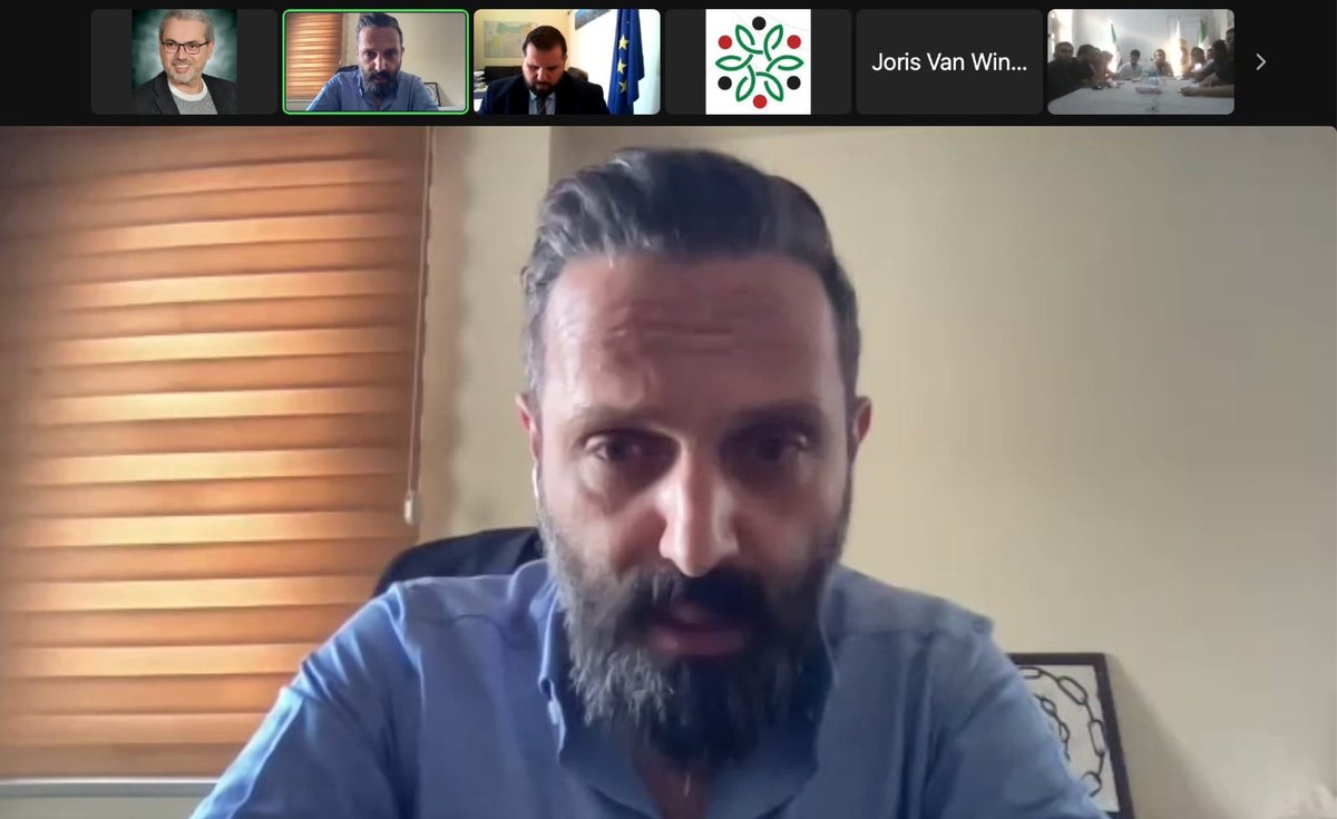 SRYA2011's tweet photo. SRYA participated in a virtual meeting called by @lacusyr with @DanStoenescuEU Where he gave a brief presentation on the Union's policy towards Syria and the #Brussels Donors' Conference and he answered some questions and inquiries.
https://t.co/UkpxDRyZIe https://t.co/UE8bwVUzkF