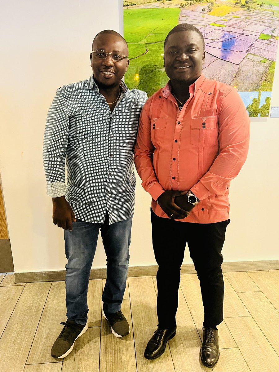 bibystilll's tweet photo. Un ami frère

Le Premier Ministre et Chancelier, le Dr. Claude Joseph m’est à la fois un ami et un frère.

Guercy ROSANA
Juin 2022 https://t.co/Y7hCkdnbXx