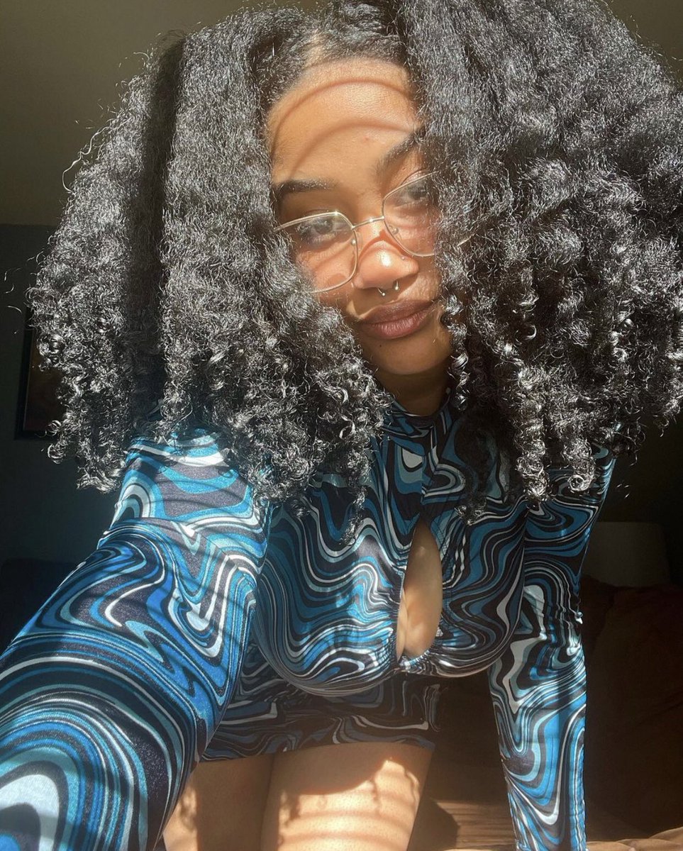 secrectivesaint's tweet photo. Looking sexy #secretseller #love #naughy https://t.co/KB4B3mzZT0