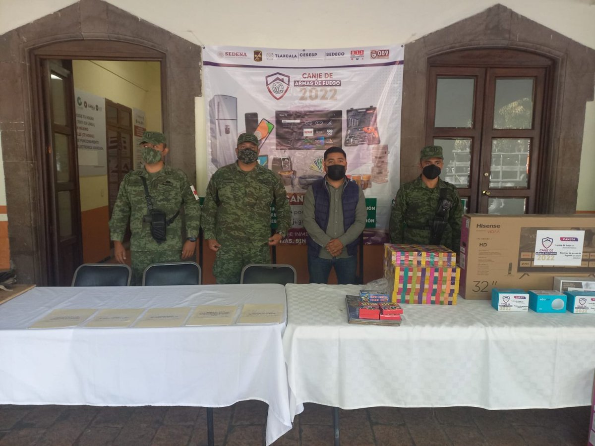 SEGOBTlx's tweet photo. La Comisión Ejecutiva del Sistema Estatal de Seguridad Pública #CESESP y el #EjércitoMexicano, recibieron en la primera etapa de la campaña de Canje de Armas de Fuego 2022, 28 armas, cinco cargadores, 112 cartuchos y 492 juguetes bélicos.
Detalles en https://t.co/6WU2fl5Tsz https://t.co/yFJSjqA2m4