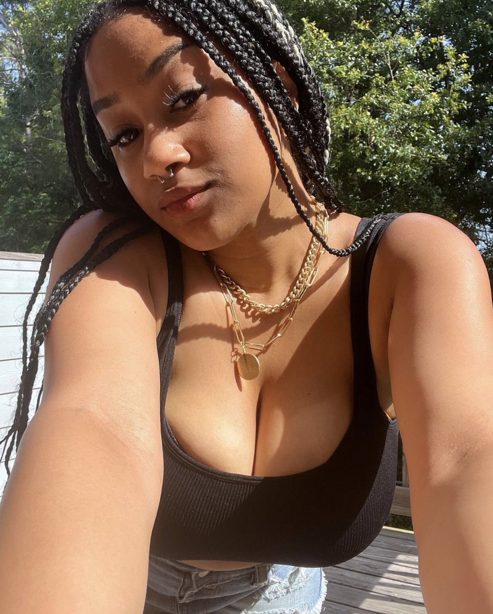 secrectivesaint's tweet photo. Sexy looks 👀 #BlackLivesMatter #contentcreators #fashion #PhotoOfTheDay #secretseller ##Contexto https://t.co/YvB2TYIWxx