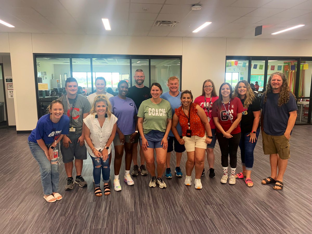 THIS TEAM. I love them so much! They have spent the last week pouring into kids during Middle School Summer Bridge. 1 week down, 2 to go! @makemarks77 <a href="/ShaunaBlair/">Shauna Banks</a> <a href="/Mrs_Hone/">Stephanie Hone</a> <a href="/MrsFiveashLA/">Meredith Fiveash</a> @MsRobertsCISD <a href="/MGreenWrites/">Marcus Green</a> <a href="/PjetrovicWest/">Ms. Pjetrovic</a> <a href="/TeamChoate/">Brian Choate</a> <a href="/MsSeifertCMSE/">Ms Seifert</a>