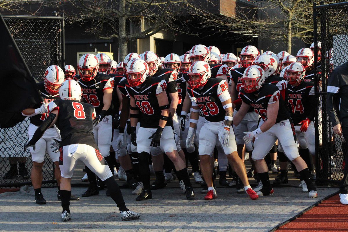 wacker_logan's tweet photo. Thank you @Boxer_Football for blessing me with an offer to continue my football career at Pacific University!!! Big thanks to @CoachJCraft @CoachFalc and the rest of the Pacific University football staff!

@coachholan @BrodyHaehlen43 @Lombardi_Luv https://t.co/q8TqMEzpzJ