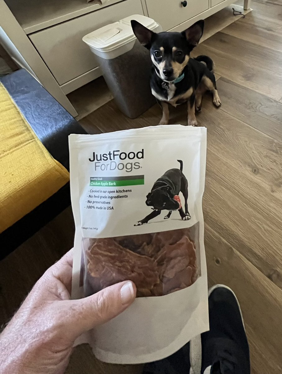 Took a trip to the Bay Area and stayed right by the <a href="/JustFoodForDogs/">JustFoodForDogs™</a> Corte Madera location, picked up some treats for Sammie. She approves and definitely deserved them after her first boarding experience. Just wish they sold <a href="/dog_rates/">WeRateDogs</a> stickers in their shops. <a href="/dogfather/">matt</a>