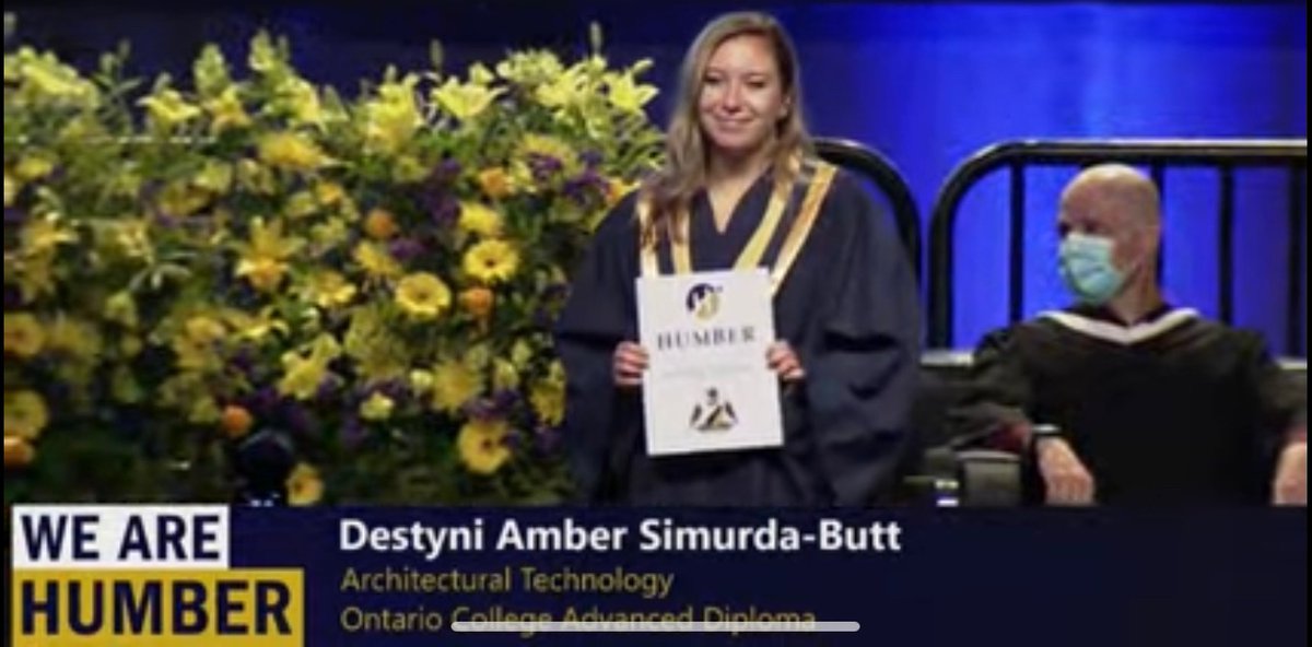 0oRickyo0's tweet photo. Congrats Destyni!!
#HumberGrad 2022!! https://t.co/pWkyenLwez