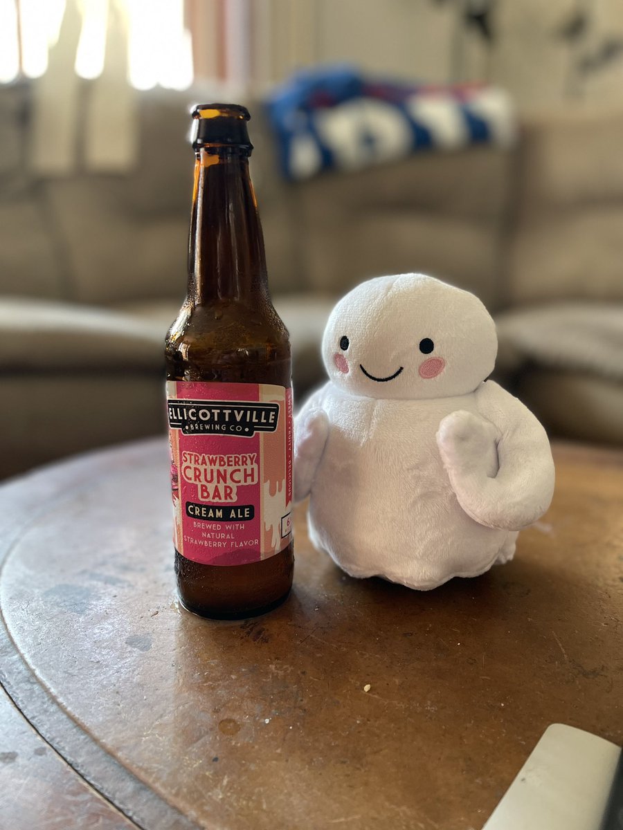 bbhandhi5's tweet photo. Baby hands can’t drink because he’s got lil bebe hens #redwebpod #babyhands https://t.co/RNM7m8IGXi