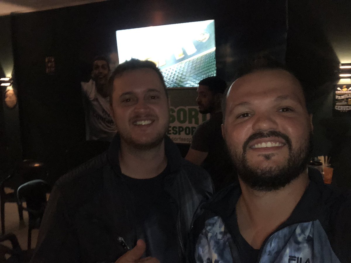 muriloperes01's tweet photo. Assistindo o possível título do @warriors … no @escritoriobarjac          #NBAnaESPN #NBAFinals https://t.co/j3t2y6iA9y