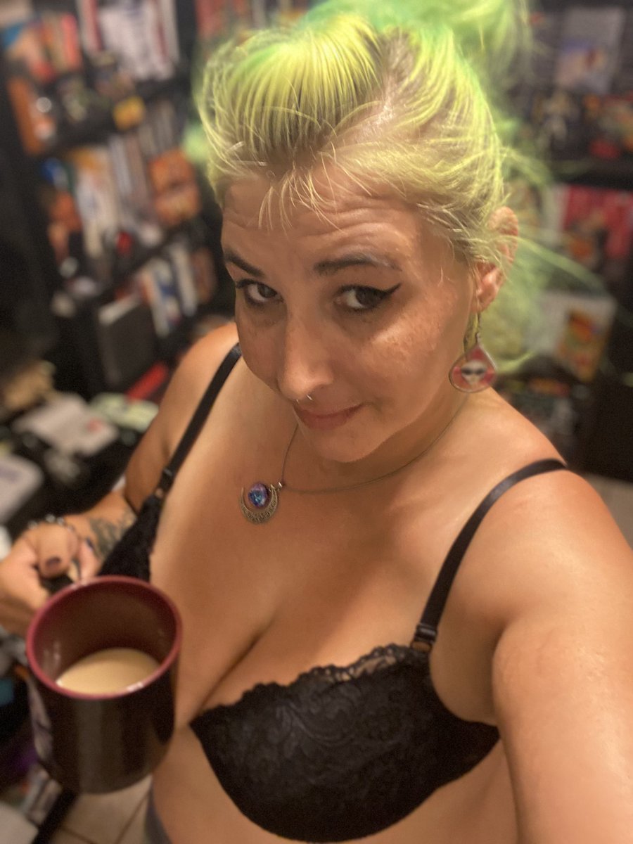 Luna_Quinn_420's tweet photo. So excited to finish this room tomorrow ๐คฉ๐คฉ๐ฅฐ๐ฅน
#accountant #bbw #curvesarebeautiful #freakybbw #milfsarehot #thickandcurvy #freetosubscribe #onlyfans #hornycute #makemecum #nofilter #of #onlyfans #AllNaturalMe #onlyfans https://t.co/aOBLTeelTA