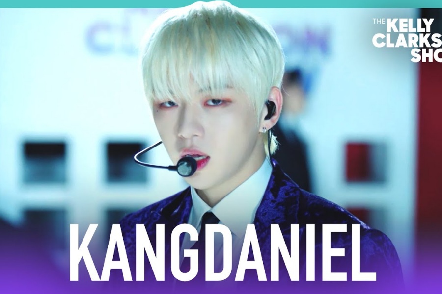 soompi's tweet photo. WATCH: #KangDaniel Makes U.S. TV Debut On "The Kelly Clarkson Show"
https://t.co/5XGliMYBM0 https://t.co/ssfyN1eK8W