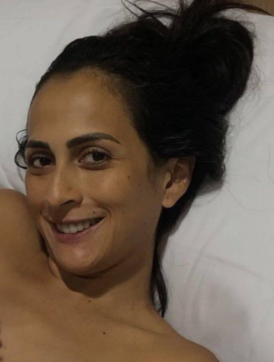 FRENTONISMO  on X: Bueno, encontré el video de 2 segundos de cabezeos  pero si es ella🥵 Es María José Flores la de Deportes de TC  t.coY9ZHs7irkM  X