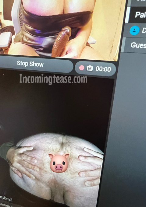 He REALLY was a dirty boy and loved to worship bbc and my femdom! This domme show was fun! 🐽 https://t<a href="/tag/femdom"class="tags"><span>#femdom</span></a><a href="/tag/fridaythe13th"class="tags"><span>#fridaythe13th</span></a><a href="/tag/legworship"class="tags"><span>#legworship</span></a>