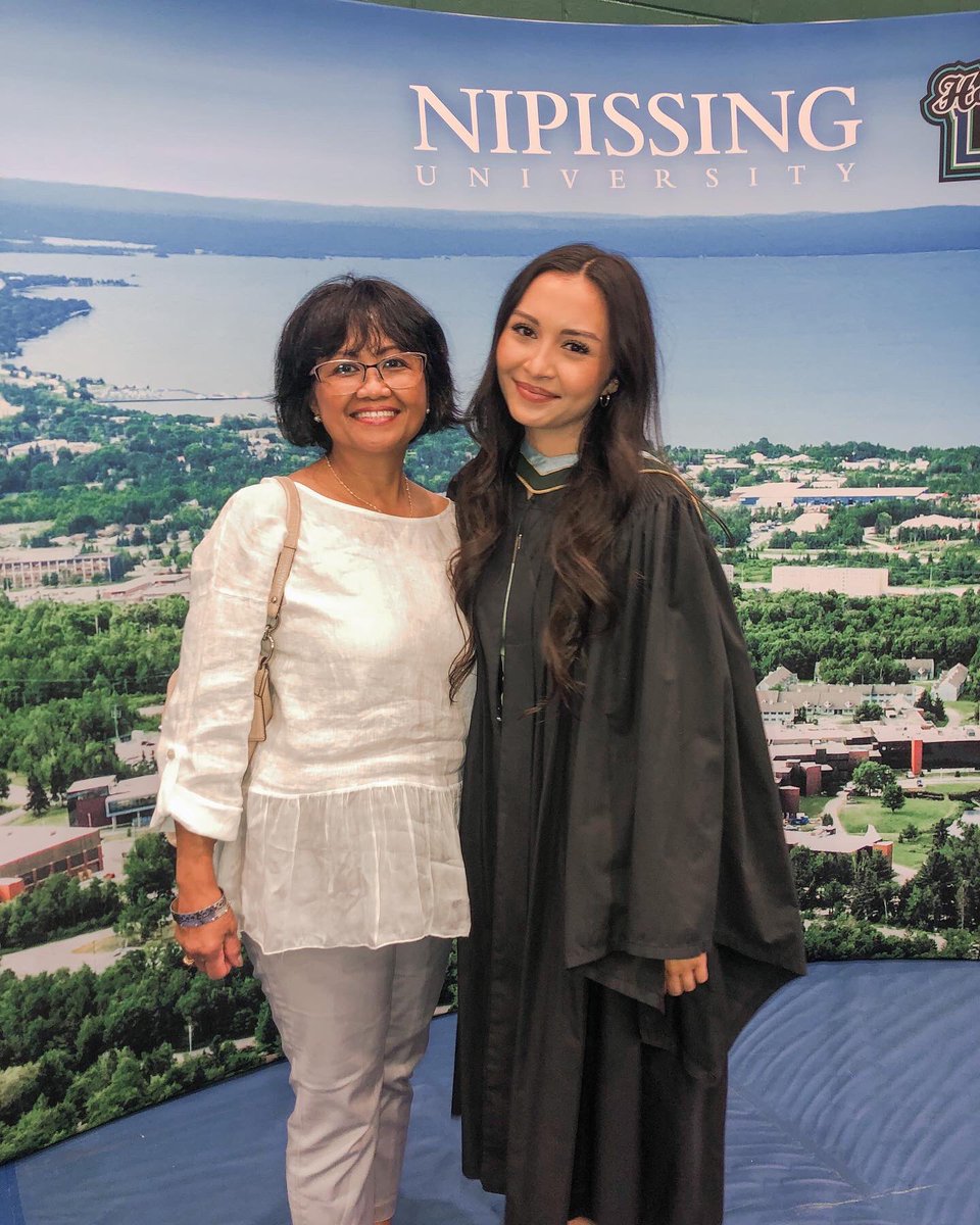 Ms_Maguire_'s tweet photo. Yesterday was my convocation for my Bachelor of Education at @NipissingU! I am very fortunate to have many friends and family who supported me along the way, I wouldn’t be here if it wasn’t for them! I’m so excited for what’s in store now that I’m a certified teacher! 🍏💙 https://t.co/6oRSMTF75Y
