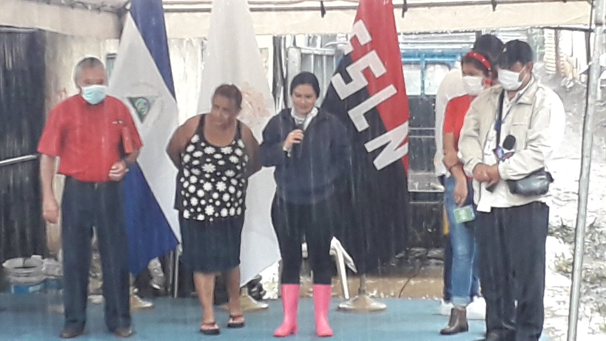 Es06619651Pablo's tweet photo. Aún en las condiciones más difíciles, nuestro GRUN, sigue trabajando para cambiar y mejorar la vida de las y los nicaragüenses.
Inauguración de casa Solidaria, barrio 14 de Mayo, Distrito V de Managua.
43/19FuerzaDeVictorias
#UnidadParaLaProsperidad
#Nicaragua
#14deJunio https://t.co/VwUoZAVJYL
