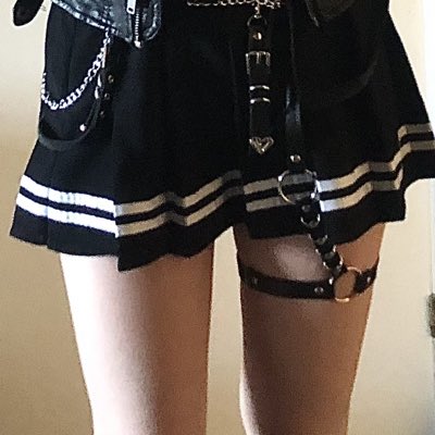 Aliciagoddess_'s tweet photo. #NewProfilePic goddess gudinna Swedish girl feet soles legs toes feetpics sexy sweaty boots thigh pengaslav pengagris paypig moneyslave https://t.co/SzTutk3Mow